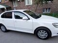 2012 Skoda Octavia II (A5) Рестайлинг, белый, 980000 рублей - вид 3