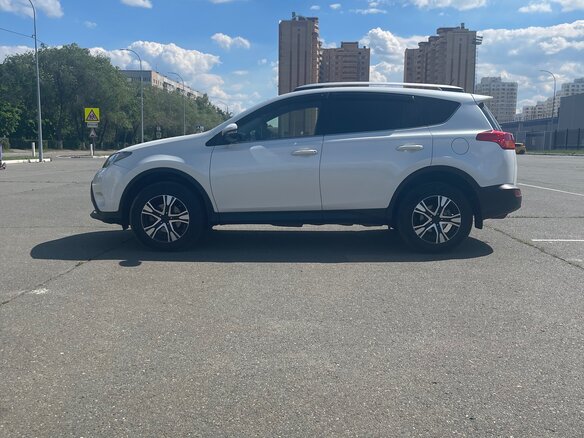 2014 Toyota RAV4 IV (XA40), белый, 2100000 рублей - вид 6