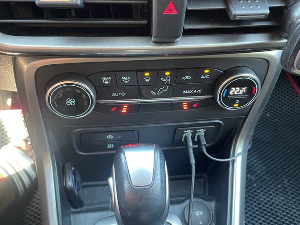 2020 Ford EcoSport II Рестайлинг, красный, 1450000 рублей - вид 12