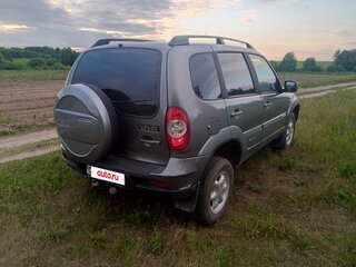 2015 Chevrolet Niva I Рестайлинг, серый, 600000 рублей, вид 3