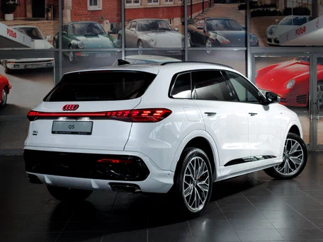 2026 Audi Q5 L III (GU), белый, 6700000 рублей, вид 5