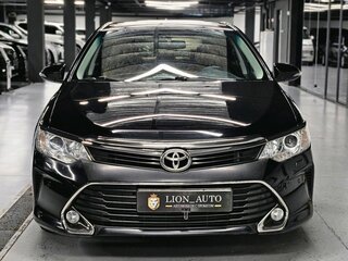 2016 Toyota Camry VII (XV50) Рестайлинг, чёрный, 1860000 рублей, вид 2