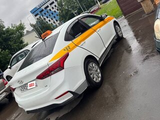 2018 Hyundai Solaris II, белый, 430000 рублей, вид 3