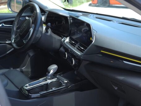 2023 Chevrolet Trax II, белый, 1970327 рублей, вид 3