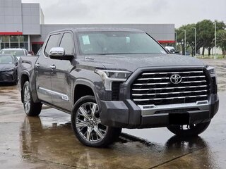 2026 Toyota Tundra Crew Max CrewMax III, серый, 12268102 рублей, вид 1