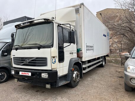 2003 Volvo FL, белый, 2200000 рублей, вид 1