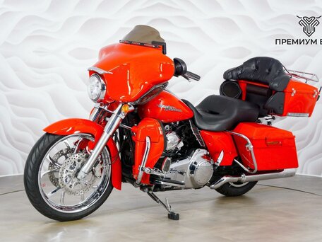 2010 Harley-Davidson Street Glide, красный, 977000 рублей, вид 3