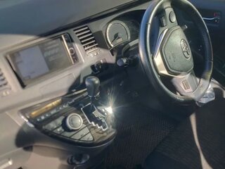 2013 Toyota ISis I Рестайлинг, белый, 1390000 рублей, вид 5
