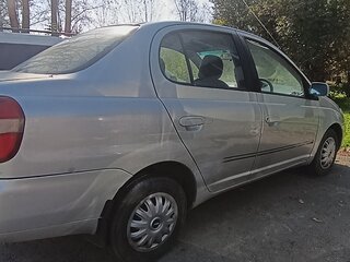 2002 Toyota Platz, серый, 300000 рублей, вид 5