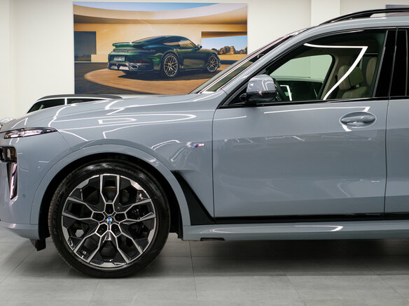 2026 BMW X7 40d I (G07) Рестайлинг, серый, 18700000 рублей - вид 8