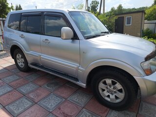2003 Mitsubishi Pajero III Рестайлинг, серебристый, 850000 рублей, вид 3