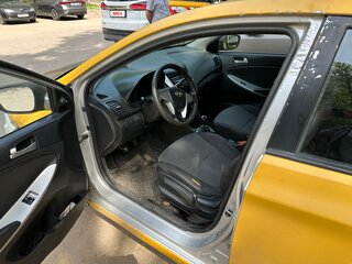 2014 Hyundai Solaris I, жёлтый, 360000 рублей, вид 5