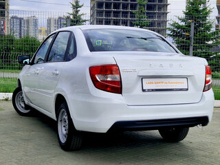 2026 Lada (ВАЗ) Granta I Рестайлинг, белый, 1110000 рублей, вид 3