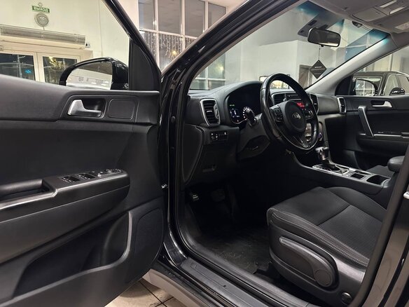 2016 Kia Sportage IV, чёрный, 2129000 рублей - вид 16