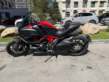 2012 Ducati Diavel Carbon, чёрный, 850000 рублей, вид 2