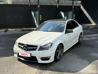 2011 Mercedes-Benz C-Класс AMG 63 AMG III (W204), белый, 3000000 рублей, вид 1