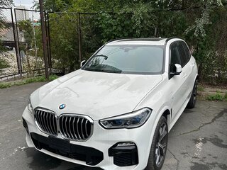2020 BMW X5 45e IV (G05/G18), белый, 6200000 рублей, вид 5