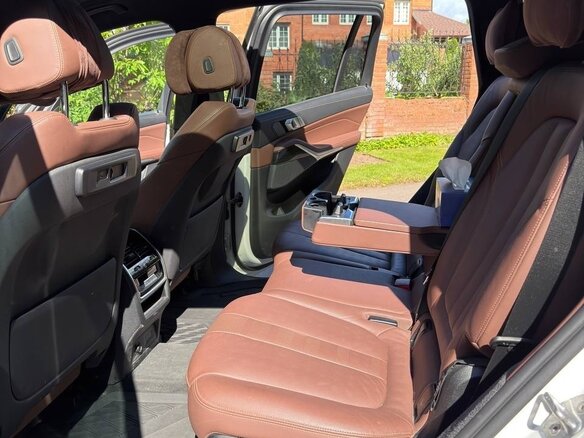 2020 BMW X7 30d I (G07), белый, 7300000 рублей - вид 22