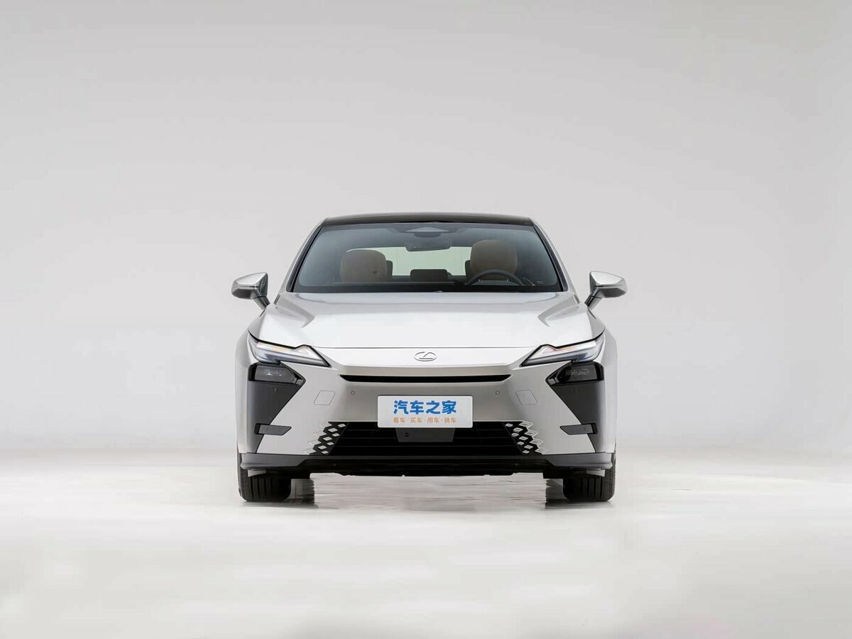 Открыть фотографии: Lexus ES VII Рестайлинг 2