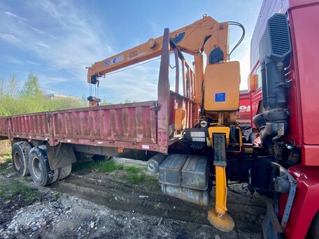 2006 Sinotruk Howo ZZ3407, красный, 2900000 рублей, вид 2
