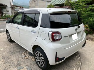 2022 Toyota Passo III Рестайлинг, белый, 699000 рублей, вид 4