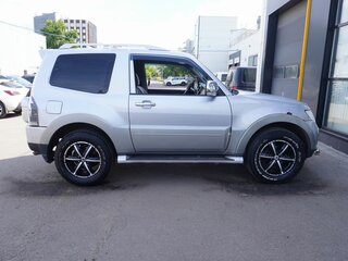 2009 Mitsubishi Pajero IV, серый, 1413000 рублей, вид 4