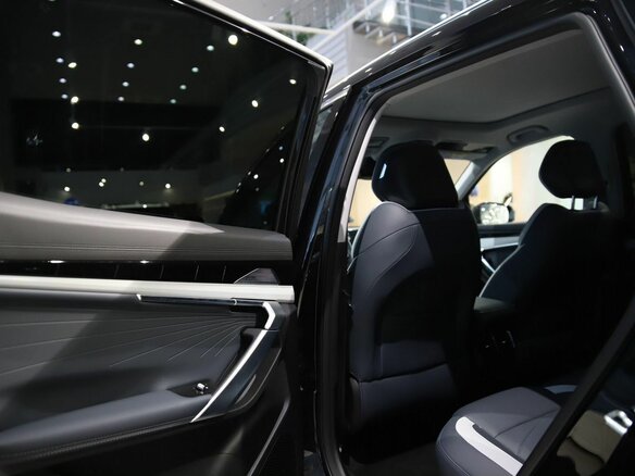 2026 Geely Atlas II, чёрный, 3449990 рублей - вид 10