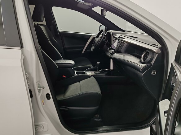 2019 Toyota RAV4 IV (XA40) Рестайлинг, белый - вид 19