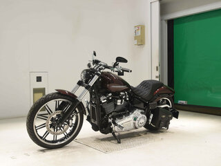 2018 Harley-Davidson Breakout, красный, 1550000 рублей, вид 4