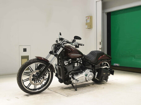 2018 Harley-Davidson Breakout, красный, 1550000 рублей, вид 4