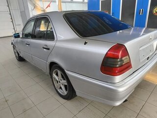 1994 Mercedes-Benz C-Класс 180 I (W202), серебристый, 75000 рублей, вид 5