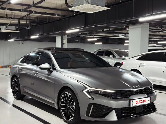 2025 Kia K5 LPi III Рестайлинг, серый - вид 1