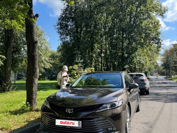 2018 Toyota Camry VIII (XV70), серый, 2450000 рублей