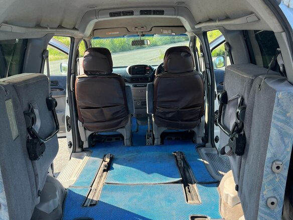 2000 Nissan Serena II (C24), серебристый, 550000 рублей - вид 13