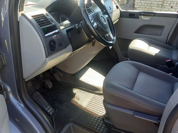 2011 Volkswagen Caravelle T5 Рестайлинг, серый, 1650000 рублей - вид 18