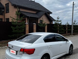 2012 Toyota Avensis III Рестайлинг, белый, 1470000 рублей, вид 3