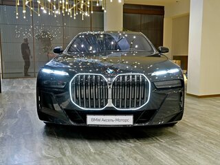 2026 BMW 7 серии 740i xDrive VII (G70), чёрный, 16450000 рублей, вид 2