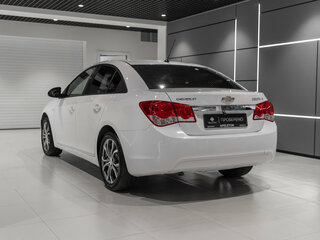 2012 Chevrolet Cruze I, белый, 575000 рублей, вид 4