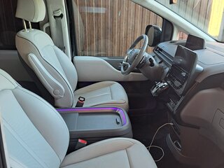 2023 Hyundai Staria I, чёрный, 6050000 рублей, вид 2