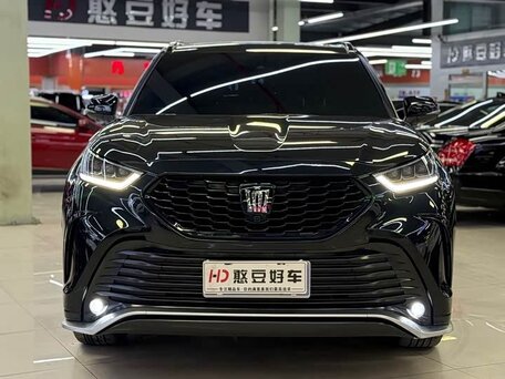 Toyota Crown Kluger