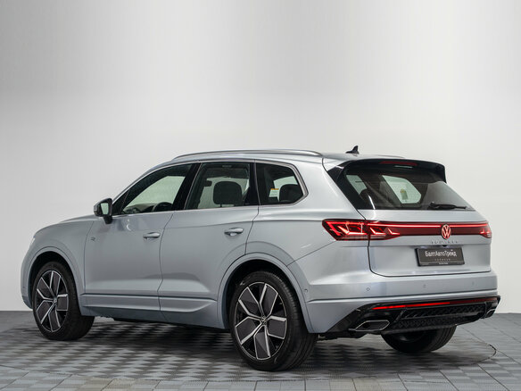 2026 Volkswagen Touareg III Рестайлинг, серый, 12790000 рублей - вид 8
