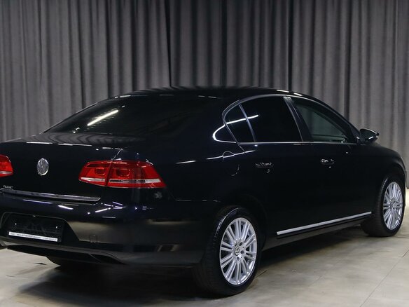 2014 Volkswagen Passat B7, чёрный - вид 1
