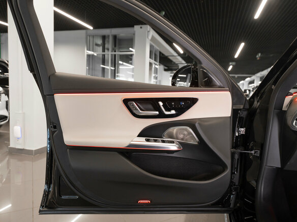2026 Mercedes-Benz E-Класс 300 VI (W214, S214), чёрный - вид 24