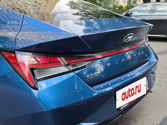 2020 Hyundai Elantra VII (CN7), синий, 1950000 рублей - вид 17