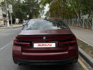 2020 BMW 5 серии 530d xDrive VII (G30/G31/G38) Рестайлинг, красный, 6900000 рублей, вид 5