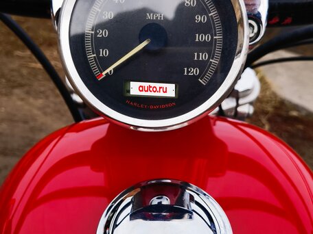 2005 Harley-Davidson Sportster 883, красный, 600000 рублей, вид 5