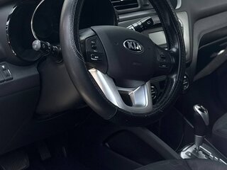 2014 Kia Rio 4-speed III, белый, 920000 рублей, вид 3