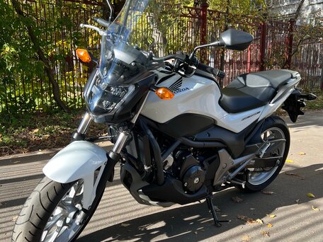 2017 Honda NC 750S, белый, 745000 рублей, вид 1