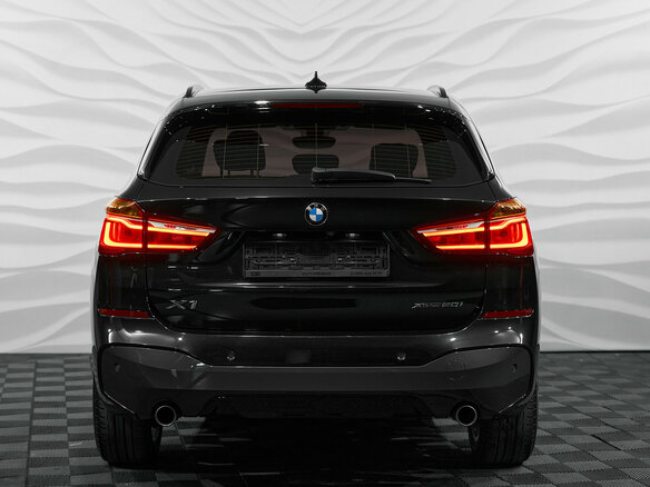 2019 BMW X1 20i xDrive II (F48), чёрный - вид 4