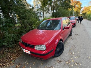 2002 Volkswagen Golf IV, красный, 220000 рублей, вид 3